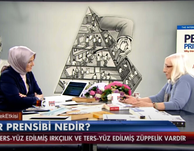 8.05.2016 Alev Alatlı / Kelebek Etkisi Programı "Cumhuriyet Tarihinin Dönüm Noktaları"